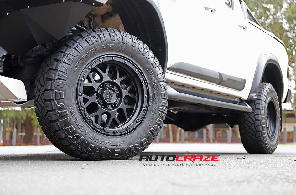 TOYOTA HILUX N80 4WD GRENADE OR MATTE BLACK